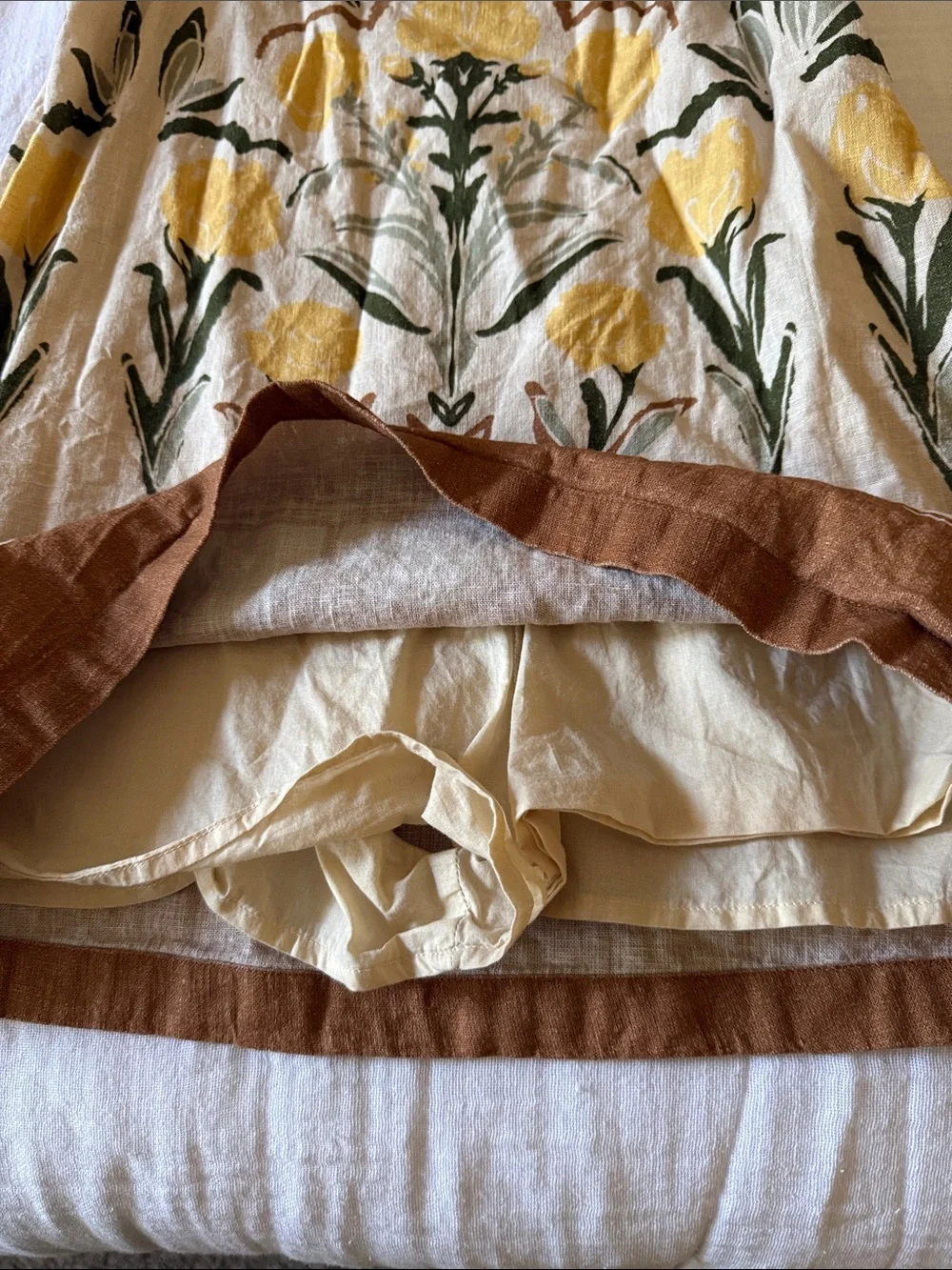 Abercrombie & Fitch Linen Dress with shorts - Picture 3 of 6